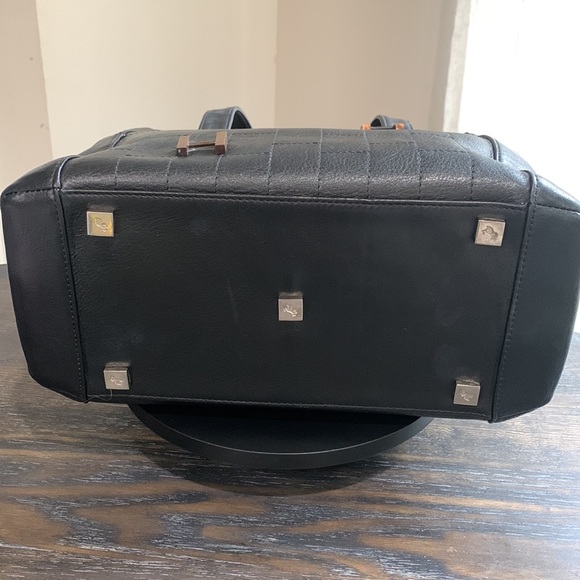 Mario Hernandez black leather tote with metal H appliqués. Pre loved - Picture 7 of 14